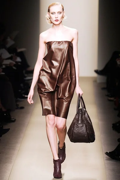 Look 9